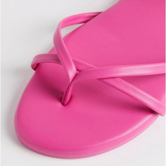 Strappy Sandal (7/WW) - Picture 4 of 5